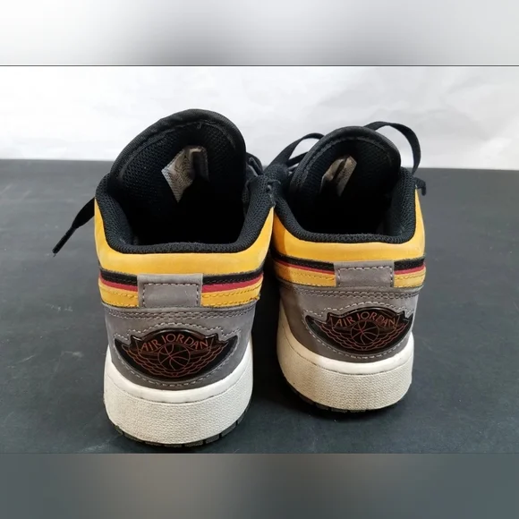 Nike Air Jordan SE Low SE Gs Vivid Orange Graphite Kids Or Men 5Y Or Women 6.5